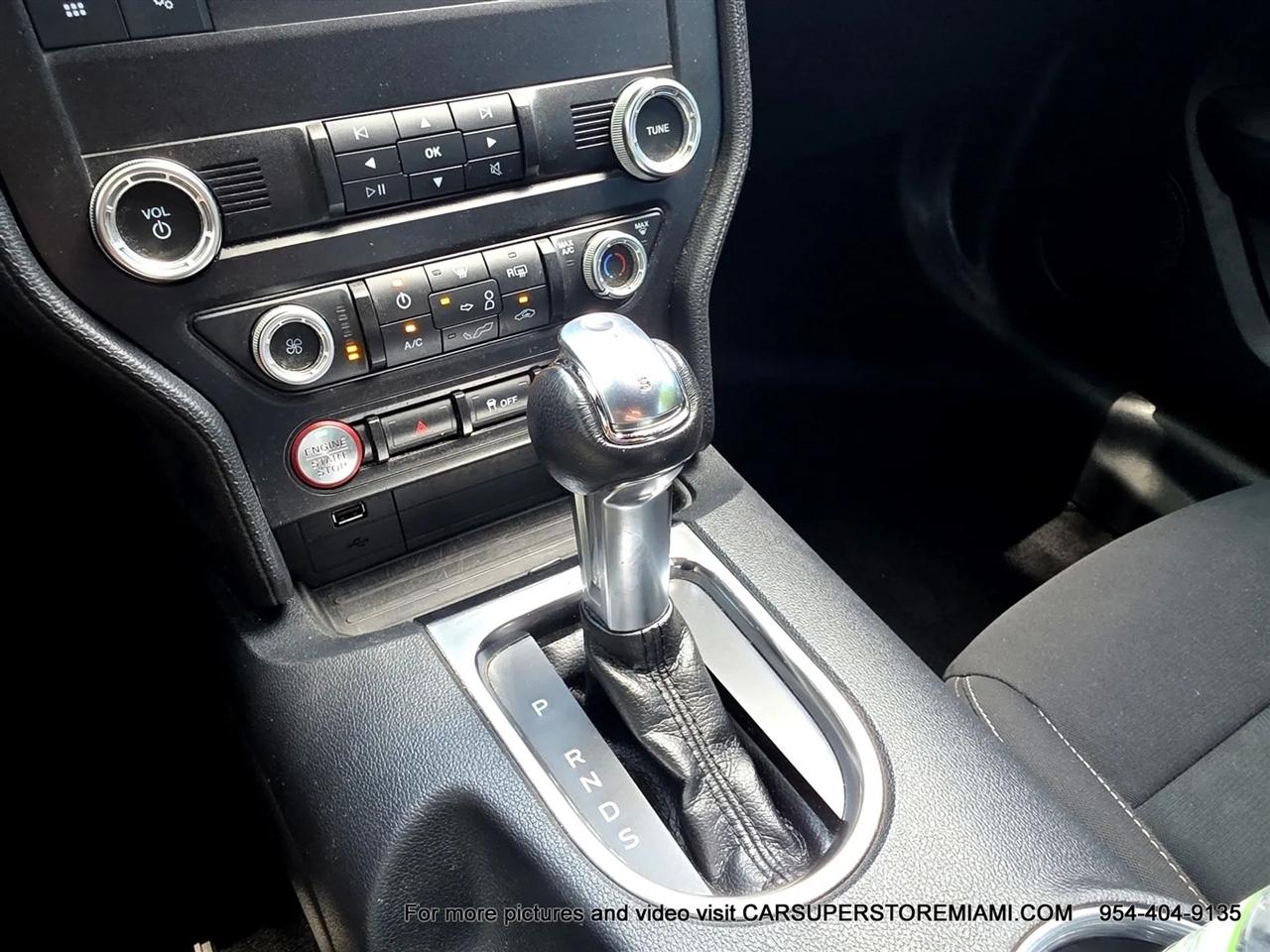 Ford Mustang  2021