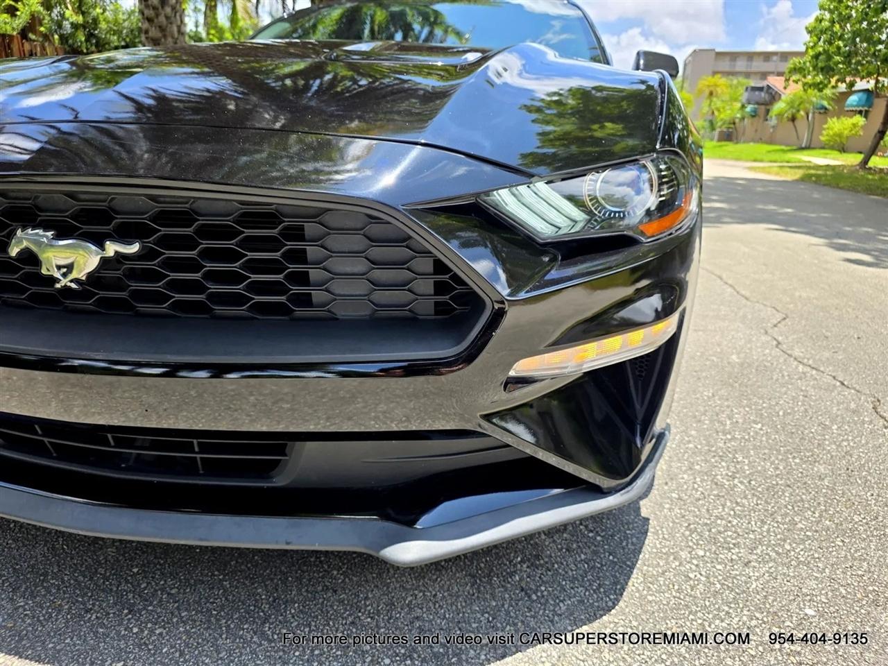 Ford Mustang  2021