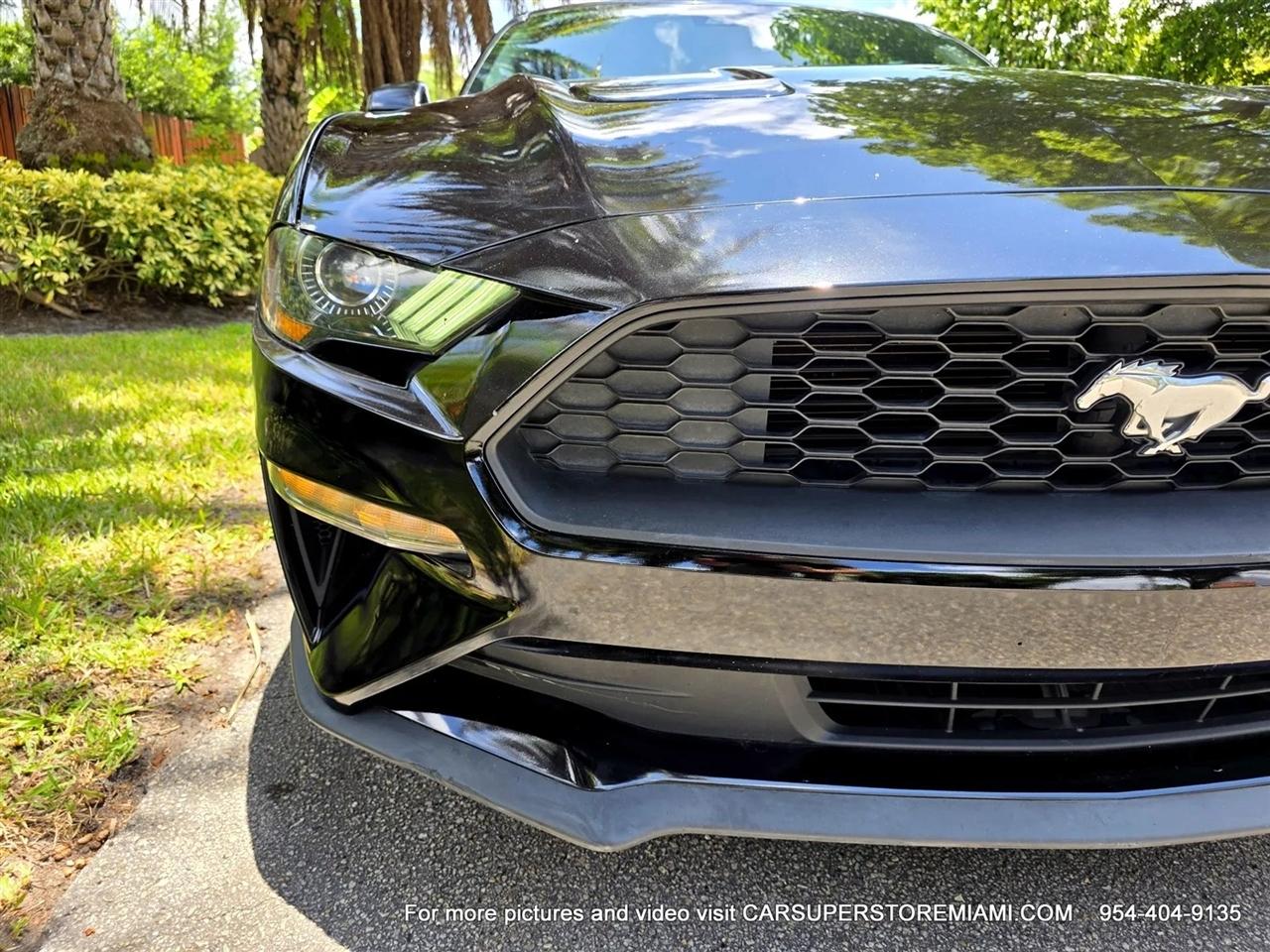 Ford Mustang  2021
