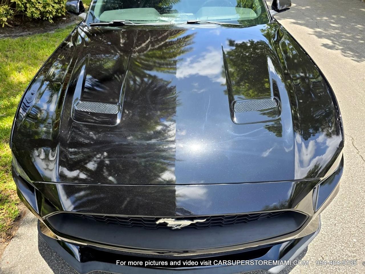 Ford Mustang  2021