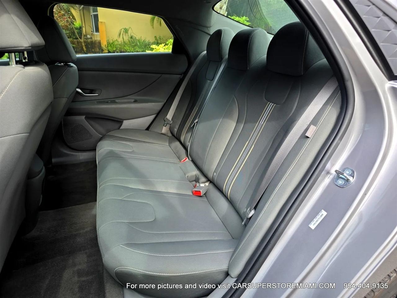 Hyundai Elantra  2026