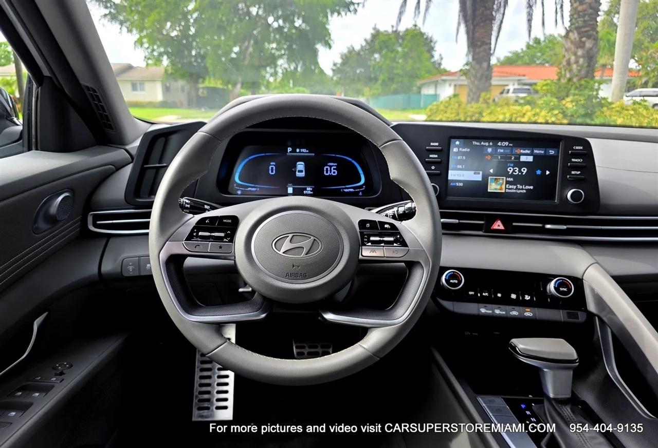 Hyundai Elantra  2026