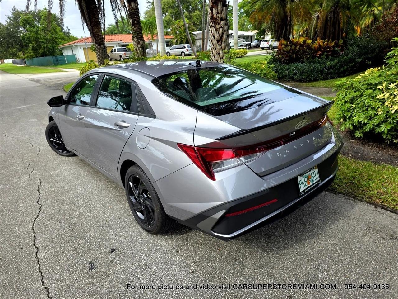 Hyundai Elantra  2026