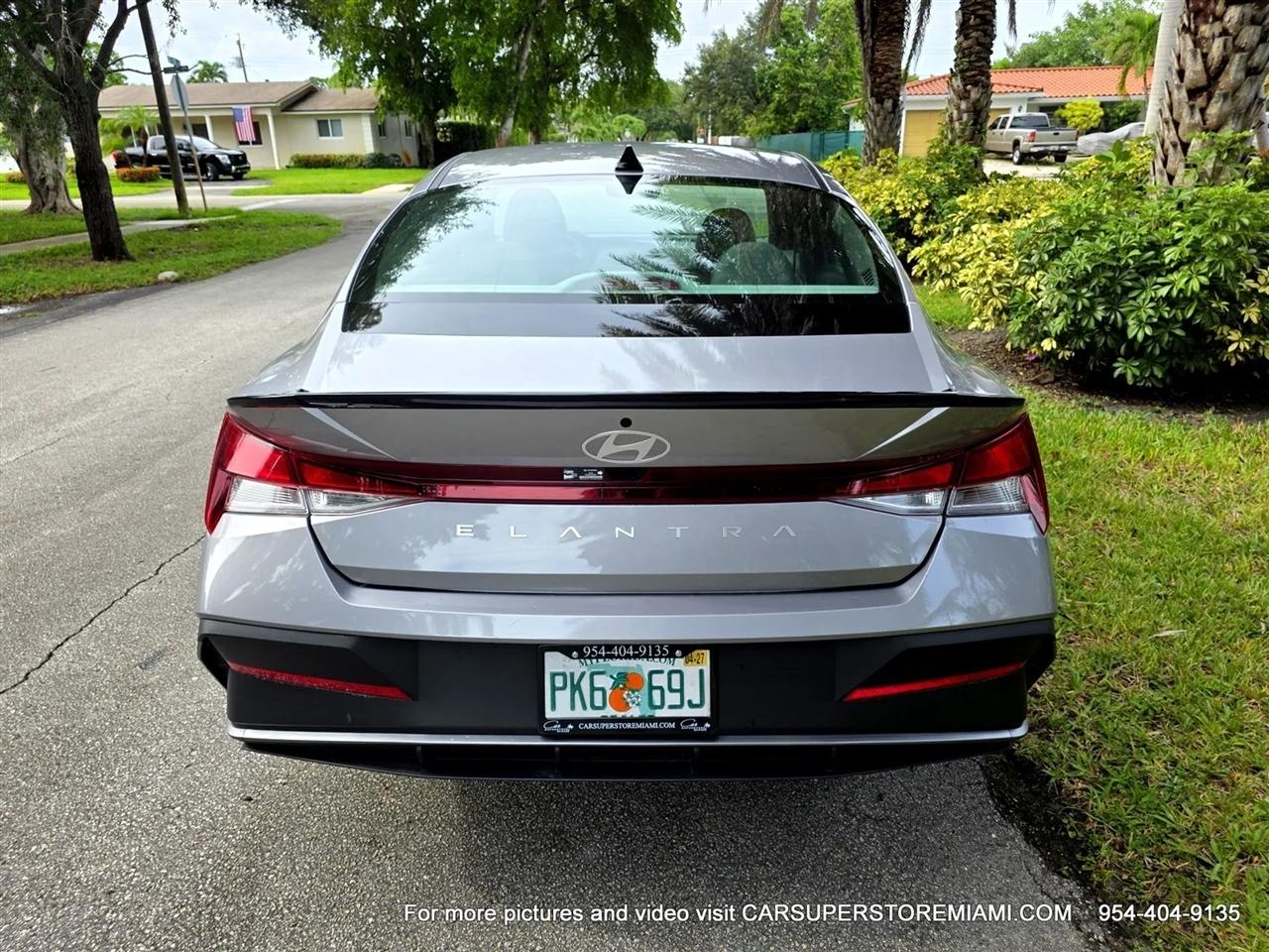 Hyundai Elantra  2026