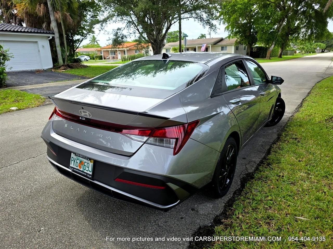 Hyundai Elantra  2026