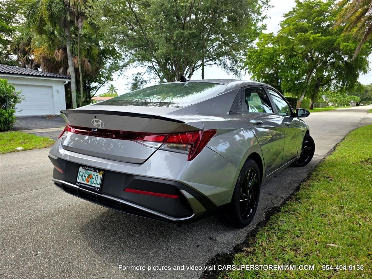 Hyundai Elantra  2026