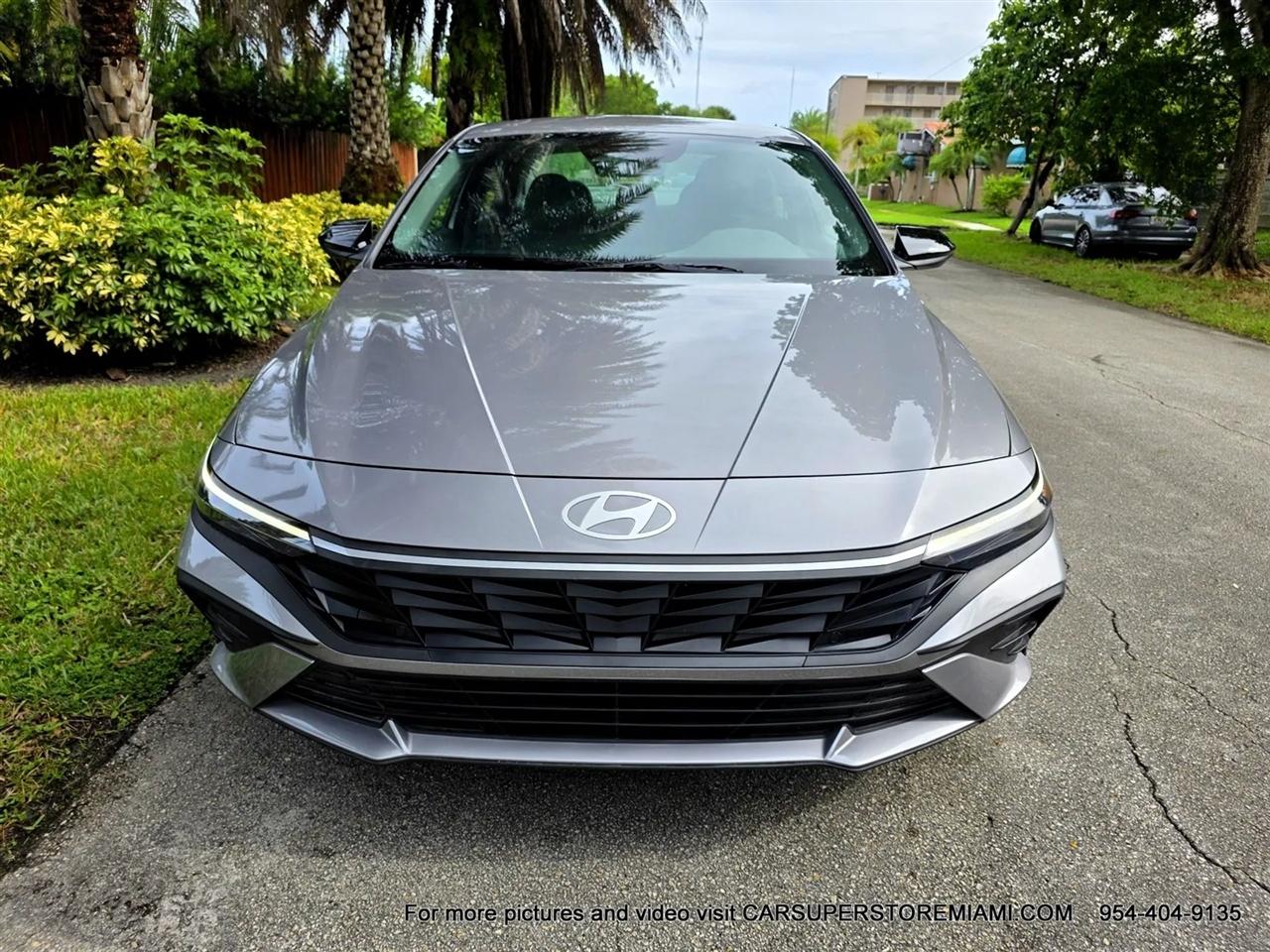 Hyundai Elantra  2026