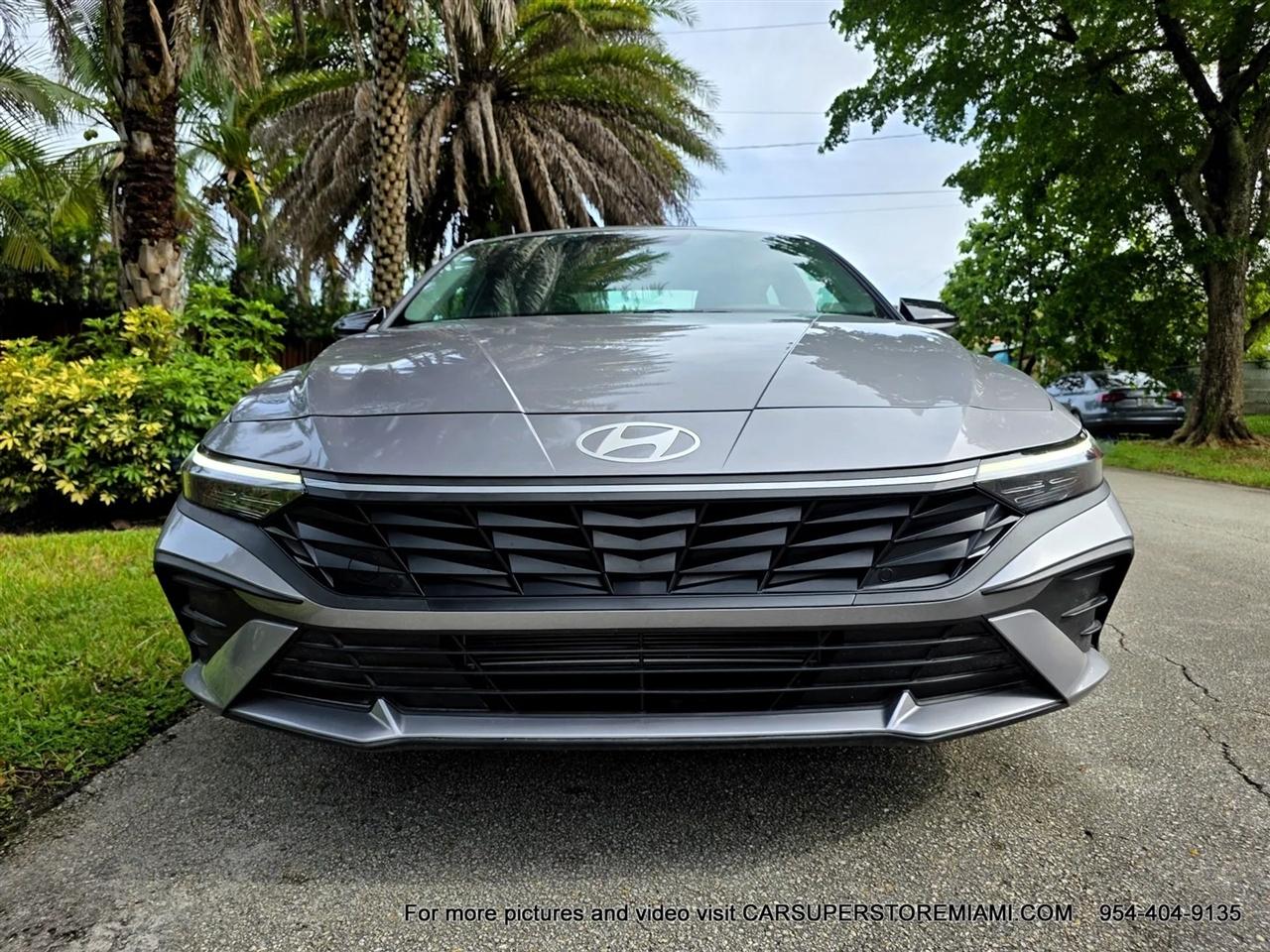 Hyundai Elantra  2026