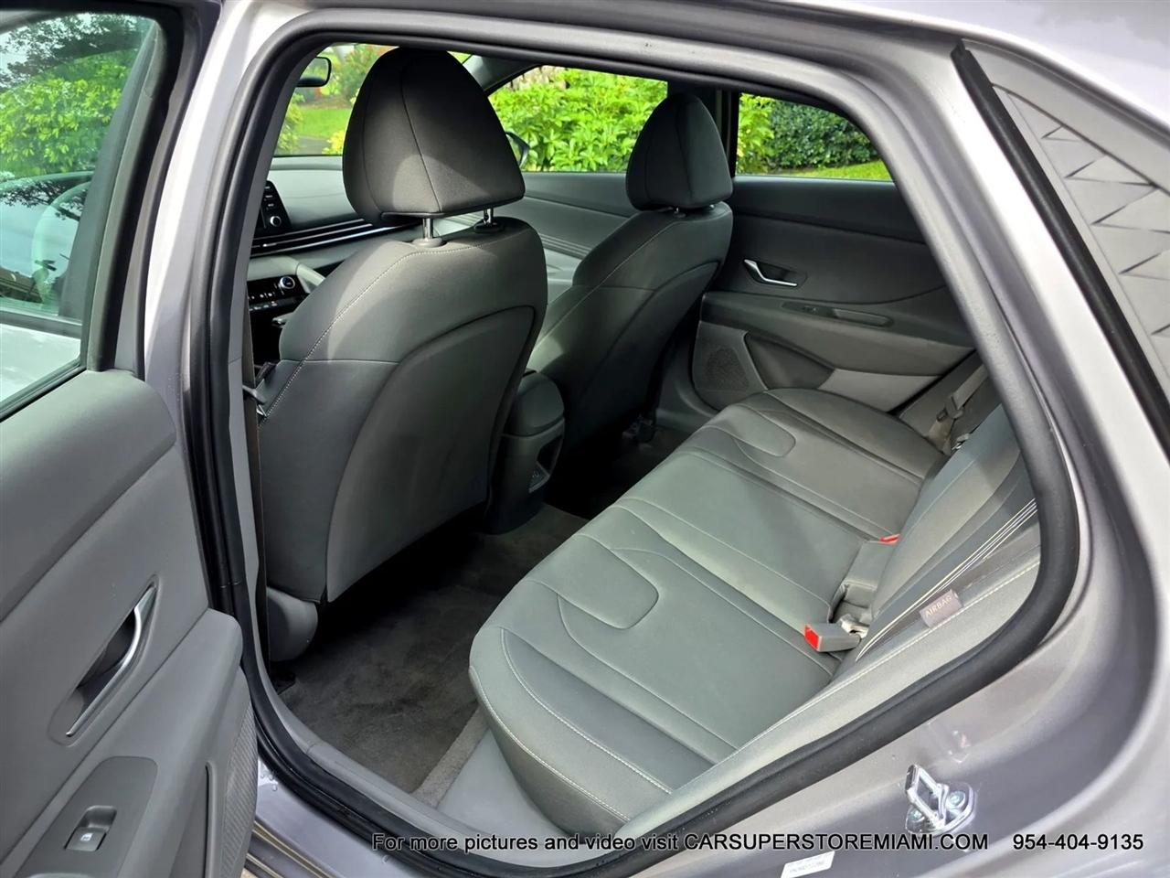 Hyundai Elantra  2026