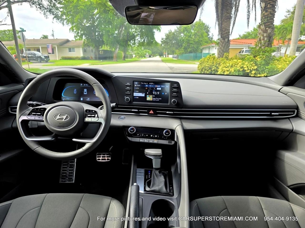 Hyundai Elantra  2026