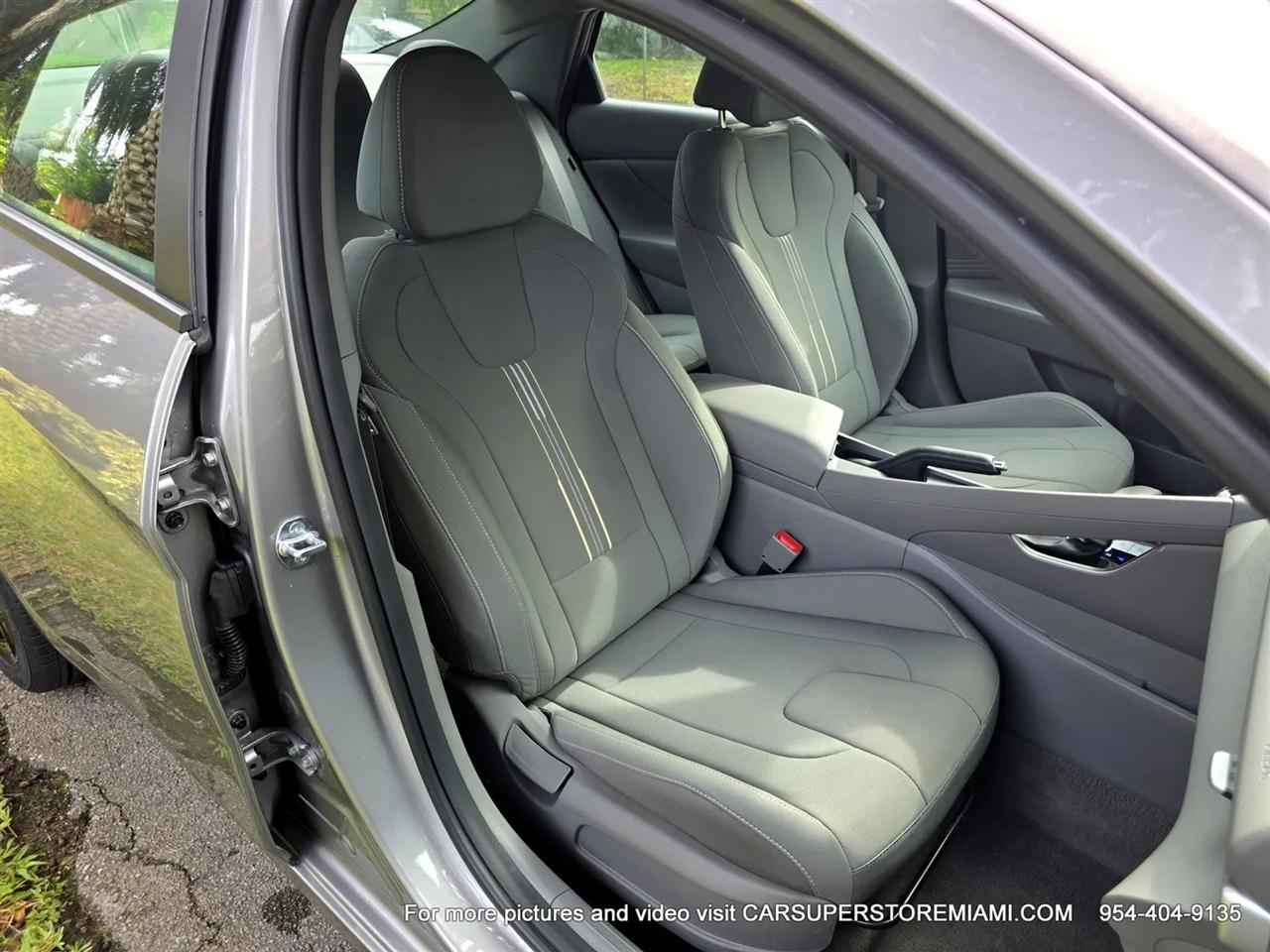 Hyundai Elantra  2026