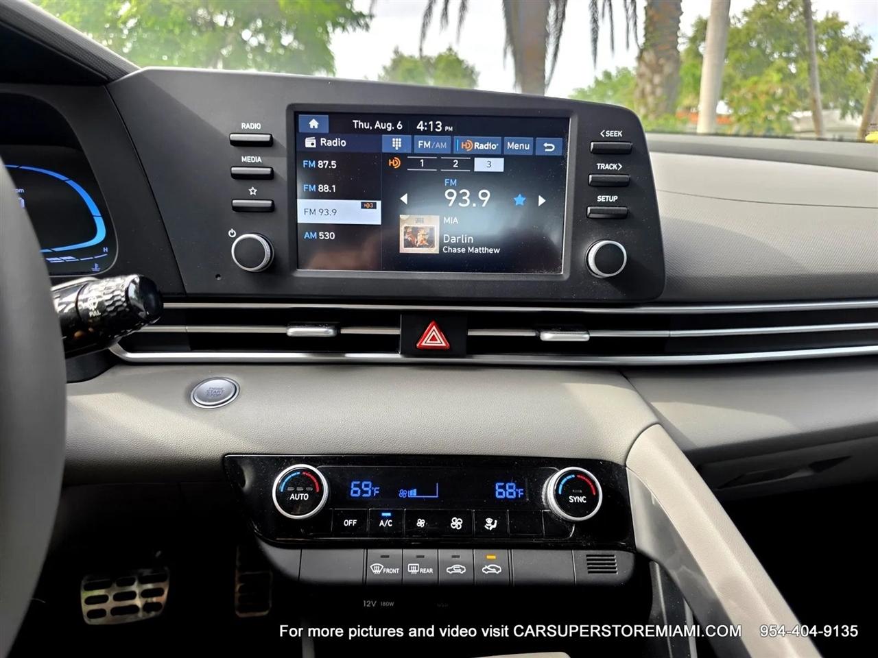 Hyundai Elantra  2026