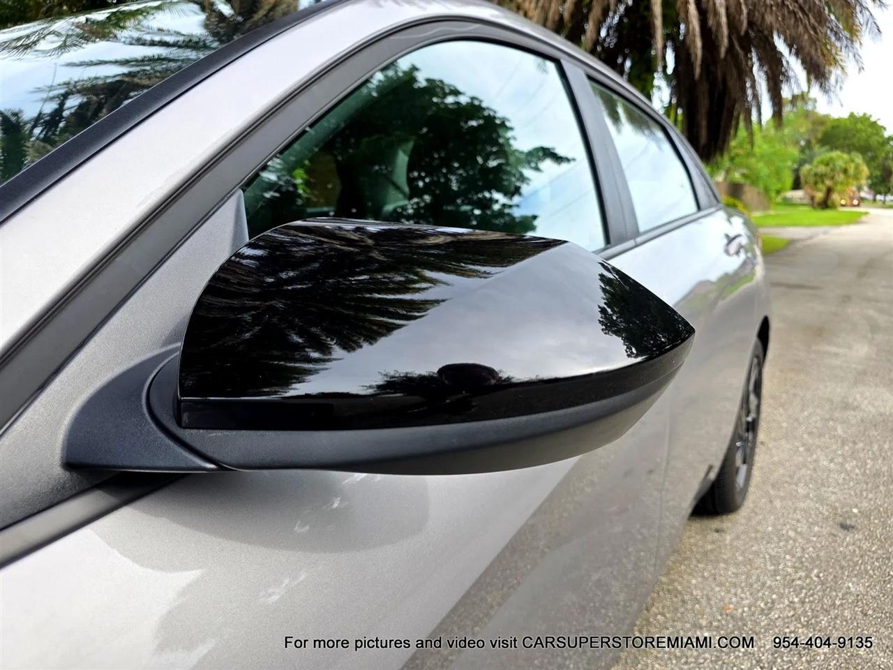 Hyundai Elantra  2026