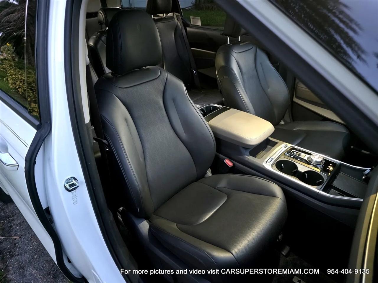 Kia Carnival Hybrid  2025