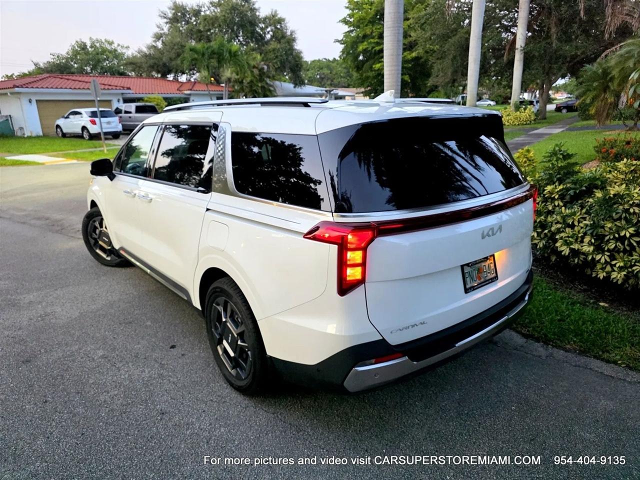 Kia Carnival Hybrid  2025