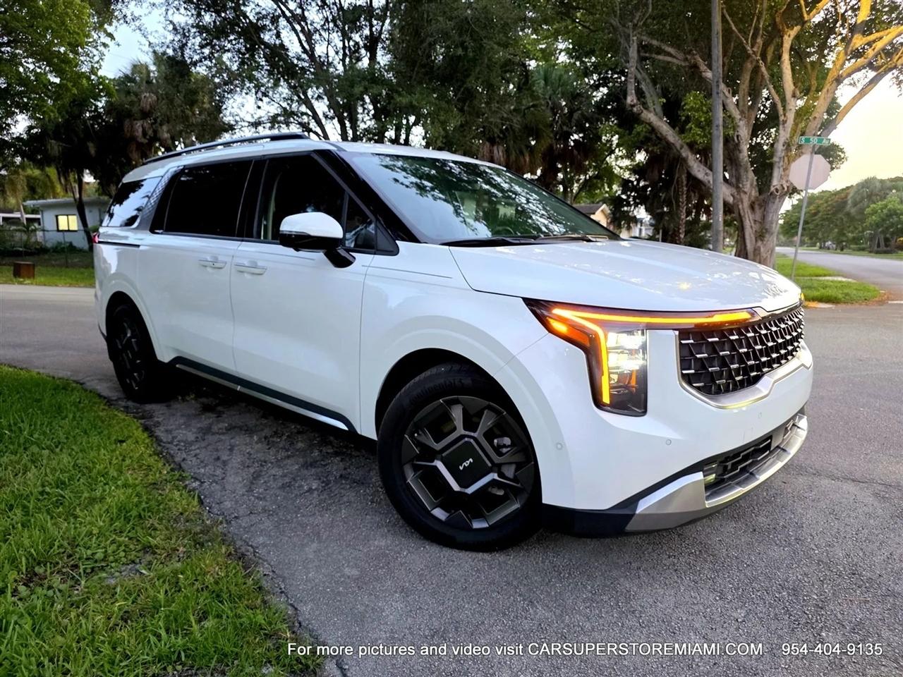 Kia Carnival Hybrid  2025