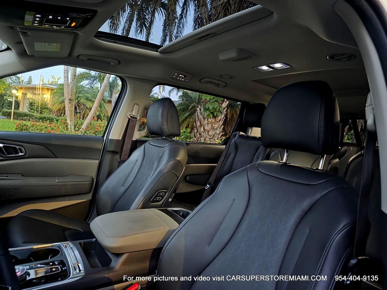Kia Carnival Hybrid  2025