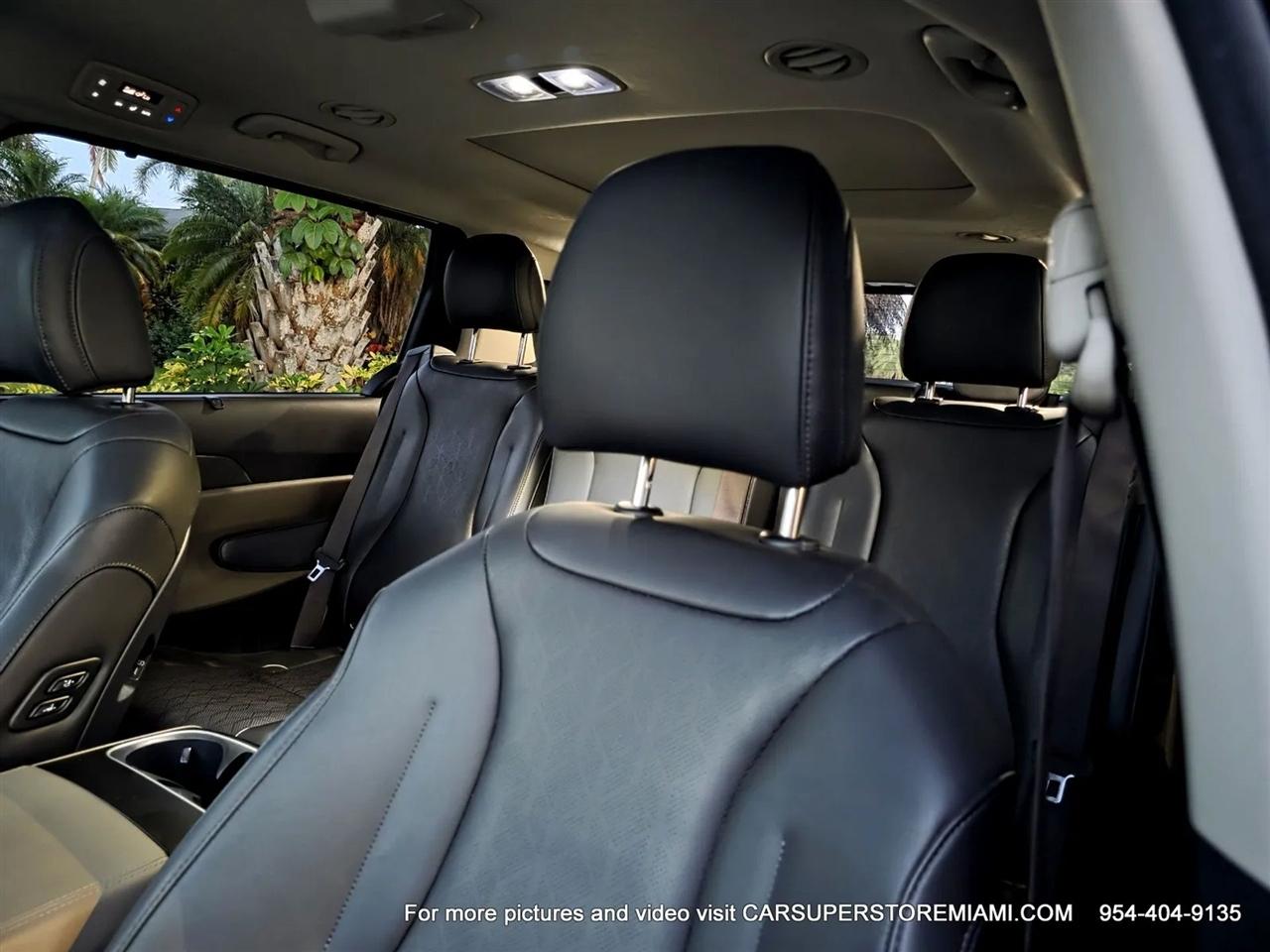 Kia Carnival Hybrid  2025
