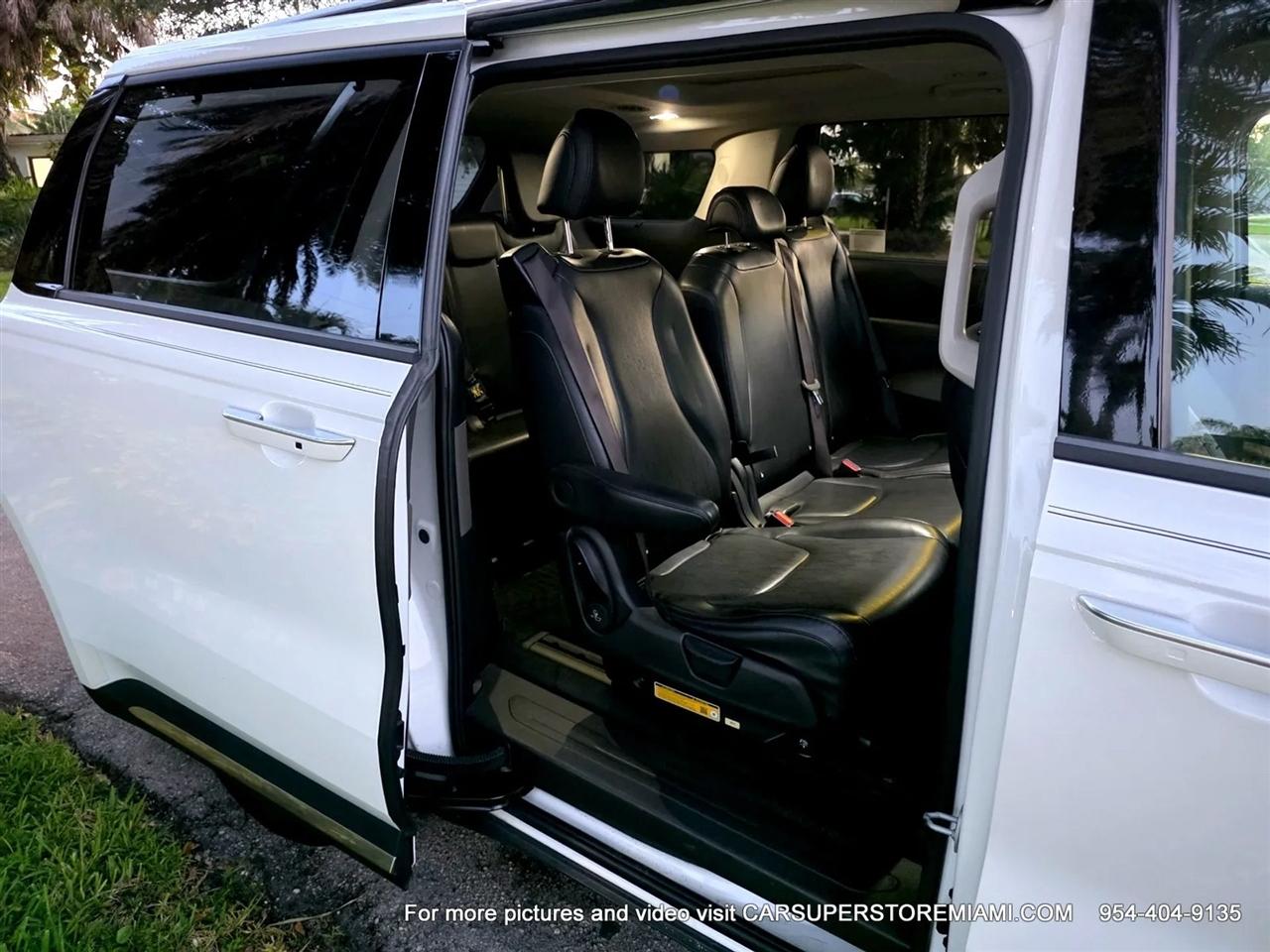 Kia Carnival Hybrid  2025