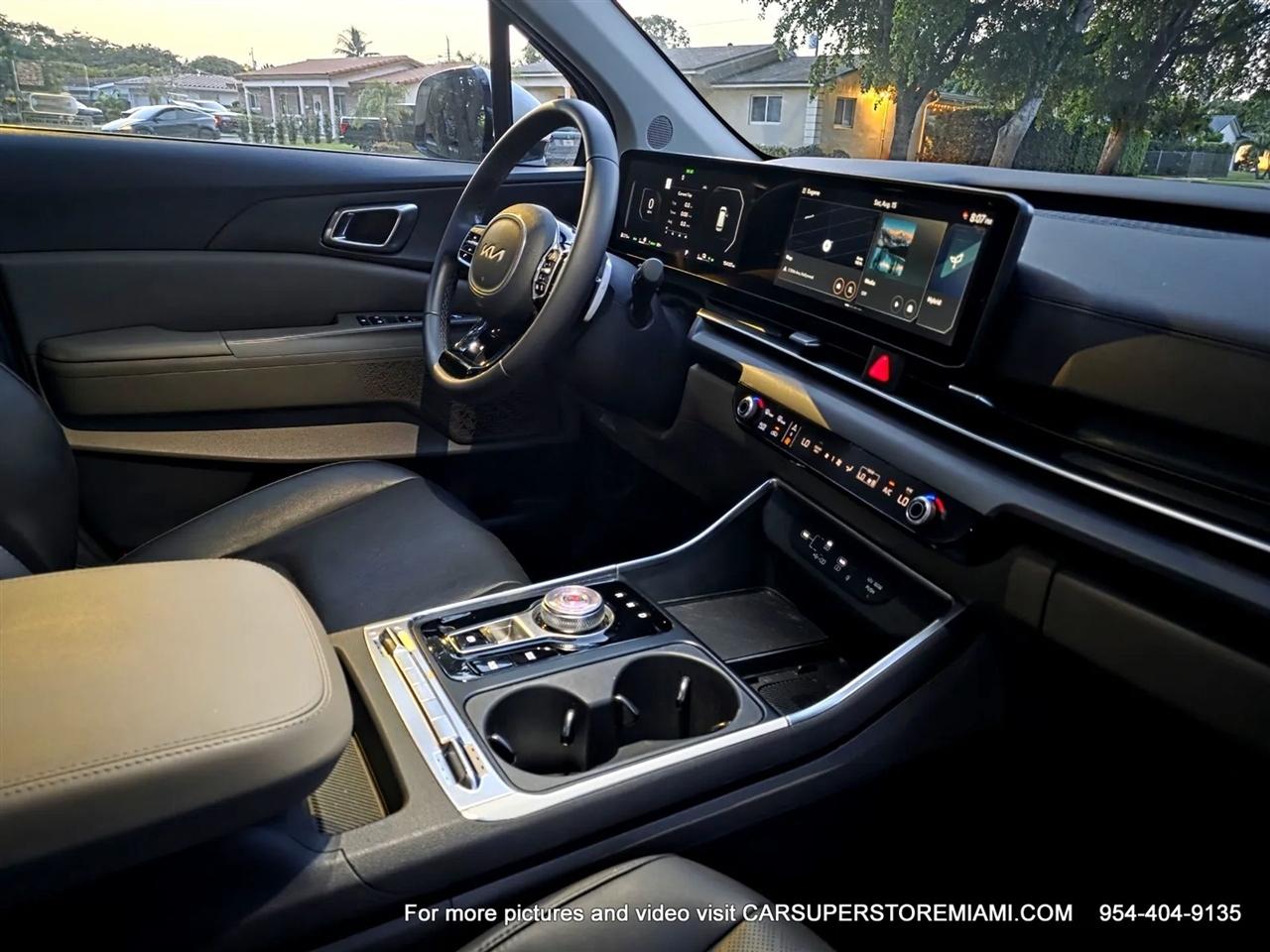 Kia Carnival Hybrid  2025