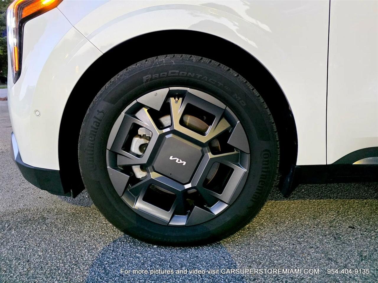 Kia Carnival Hybrid  2025