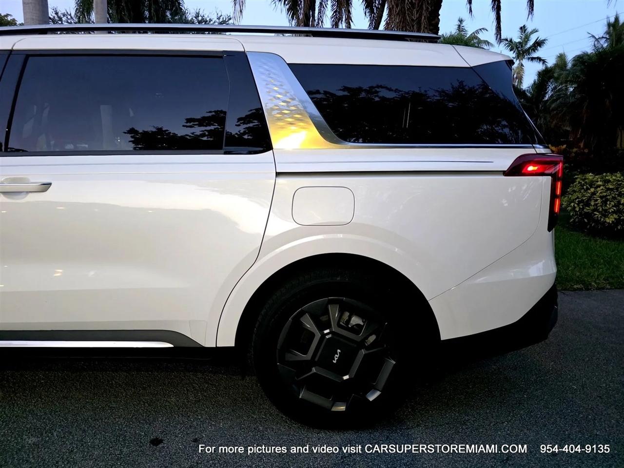 Kia Carnival Hybrid  2025