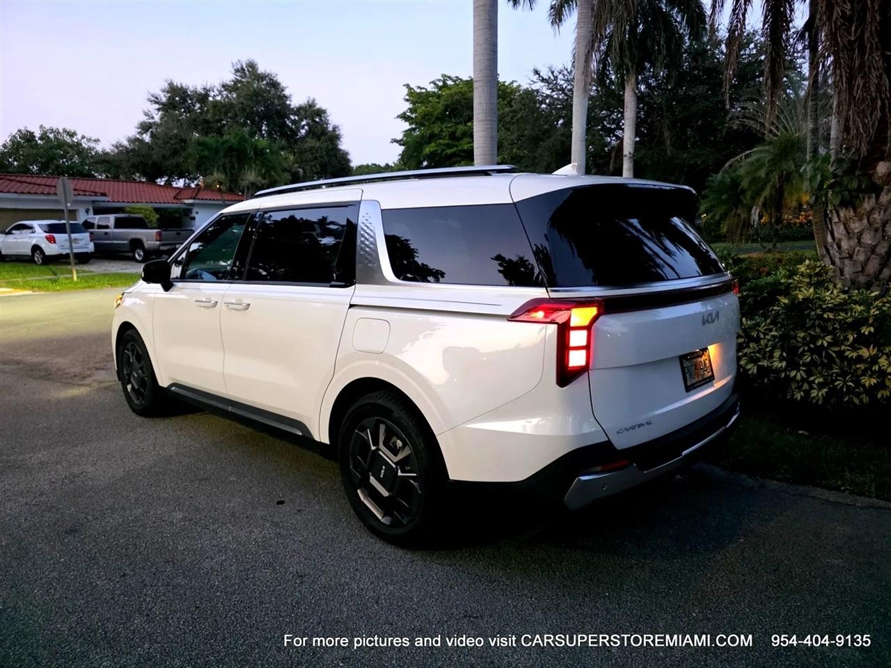 Kia Carnival Hybrid  2025