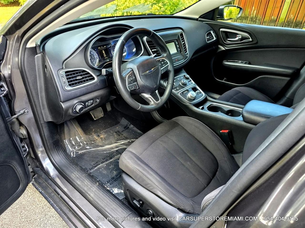 Chrysler 200  2015