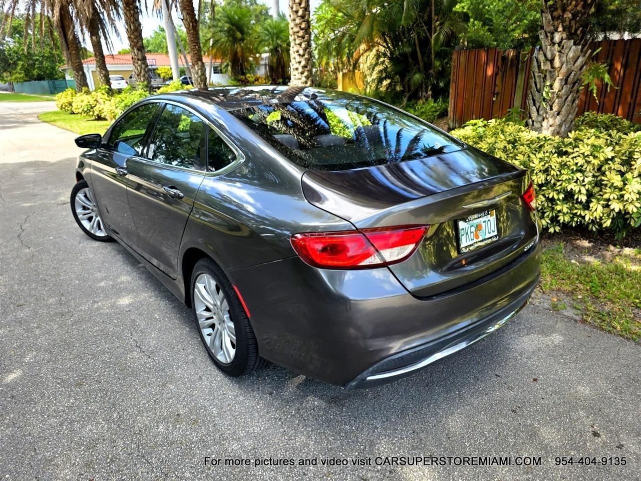 Chrysler 200  2015