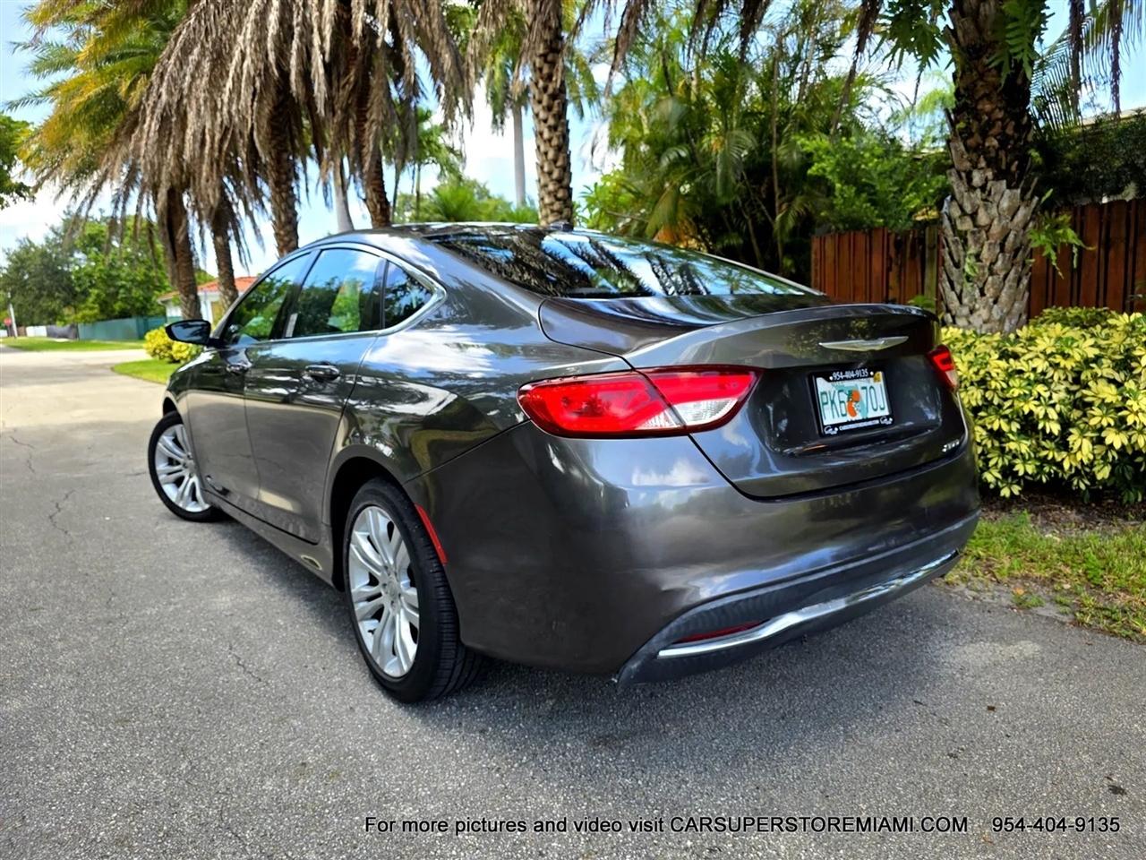 Chrysler 200  2015