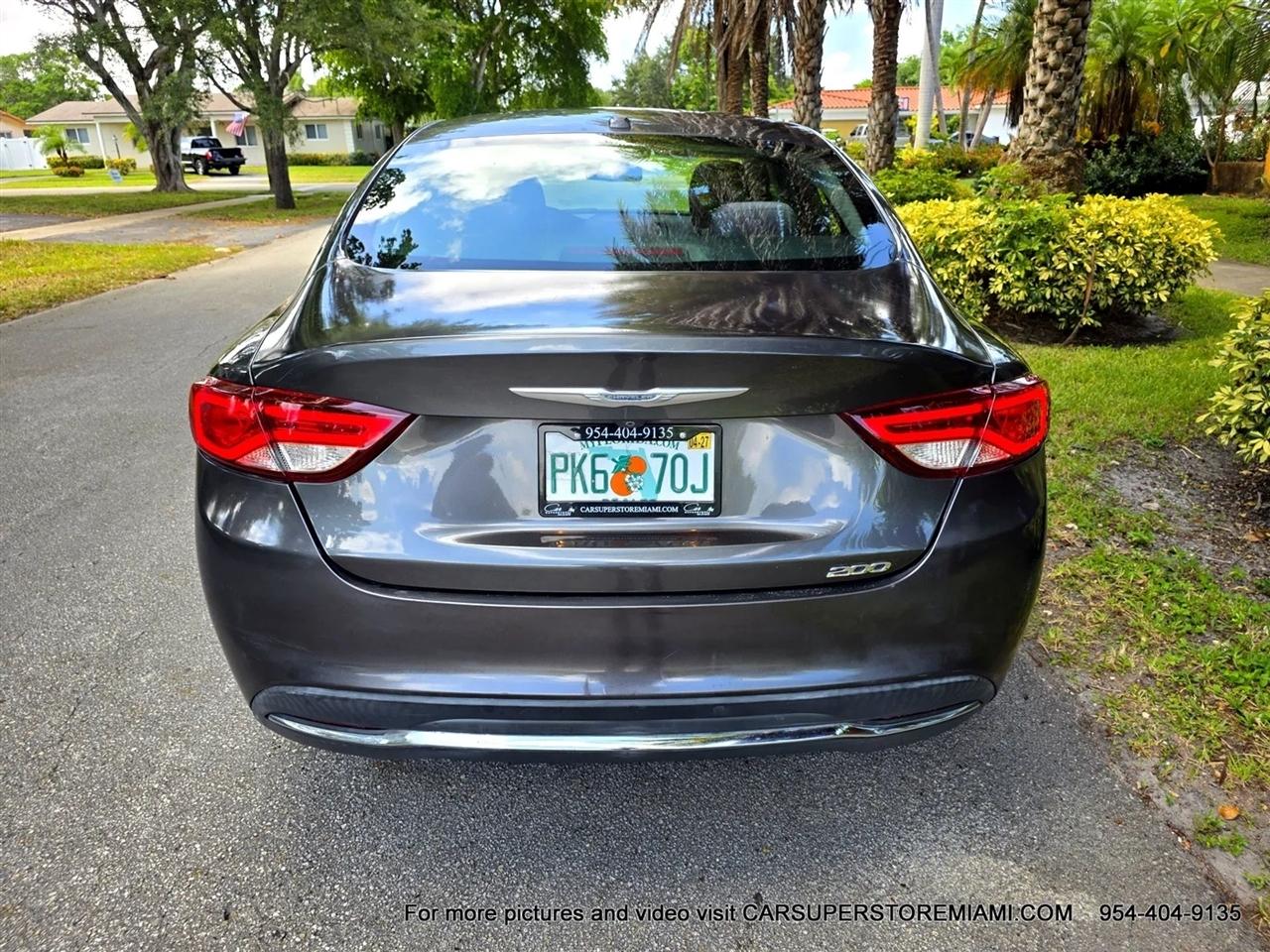 Chrysler 200  2015