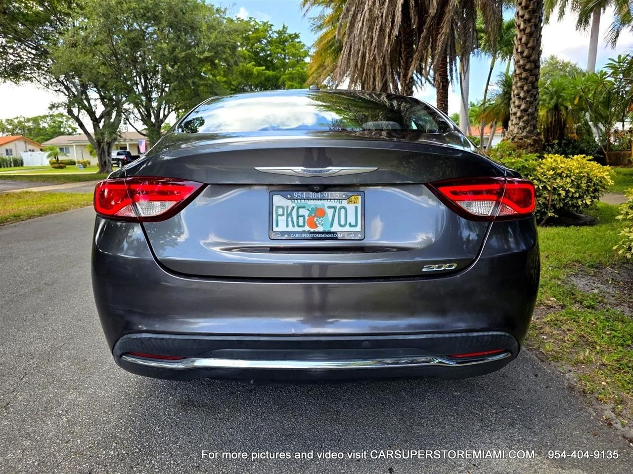 Chrysler 200  2015