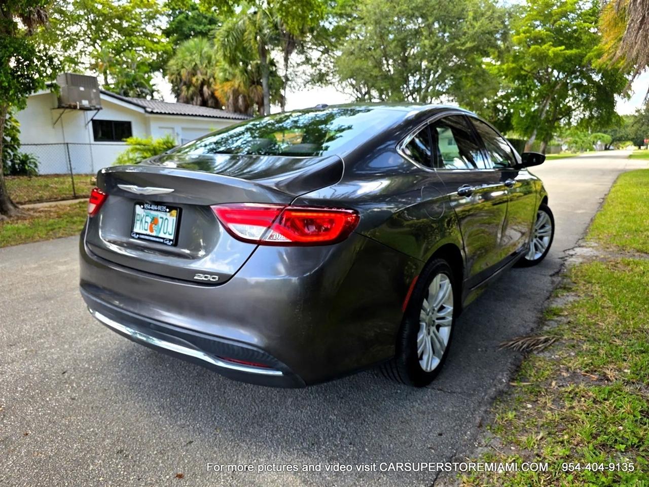 Chrysler 200  2015