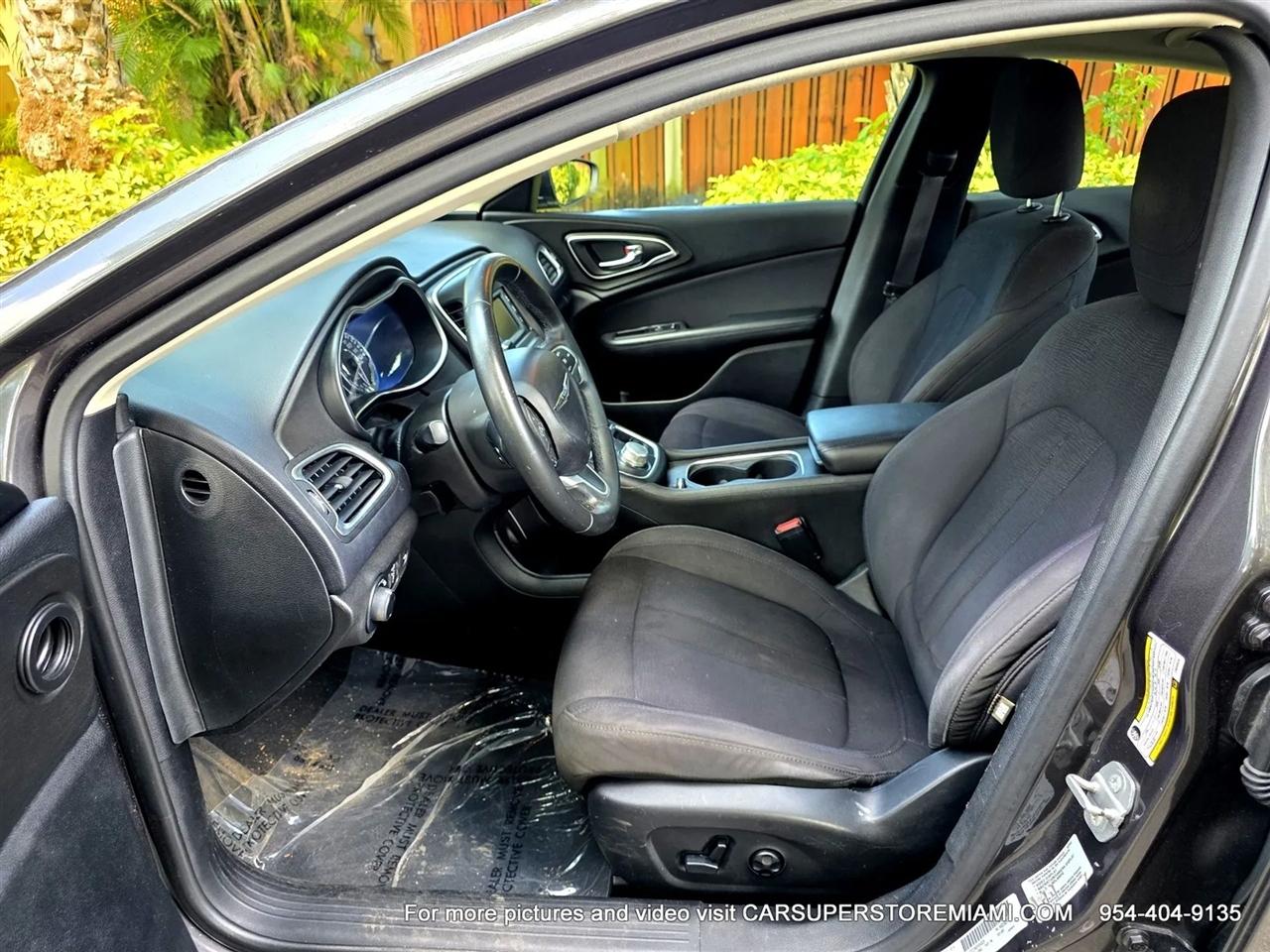 Chrysler 200  2015