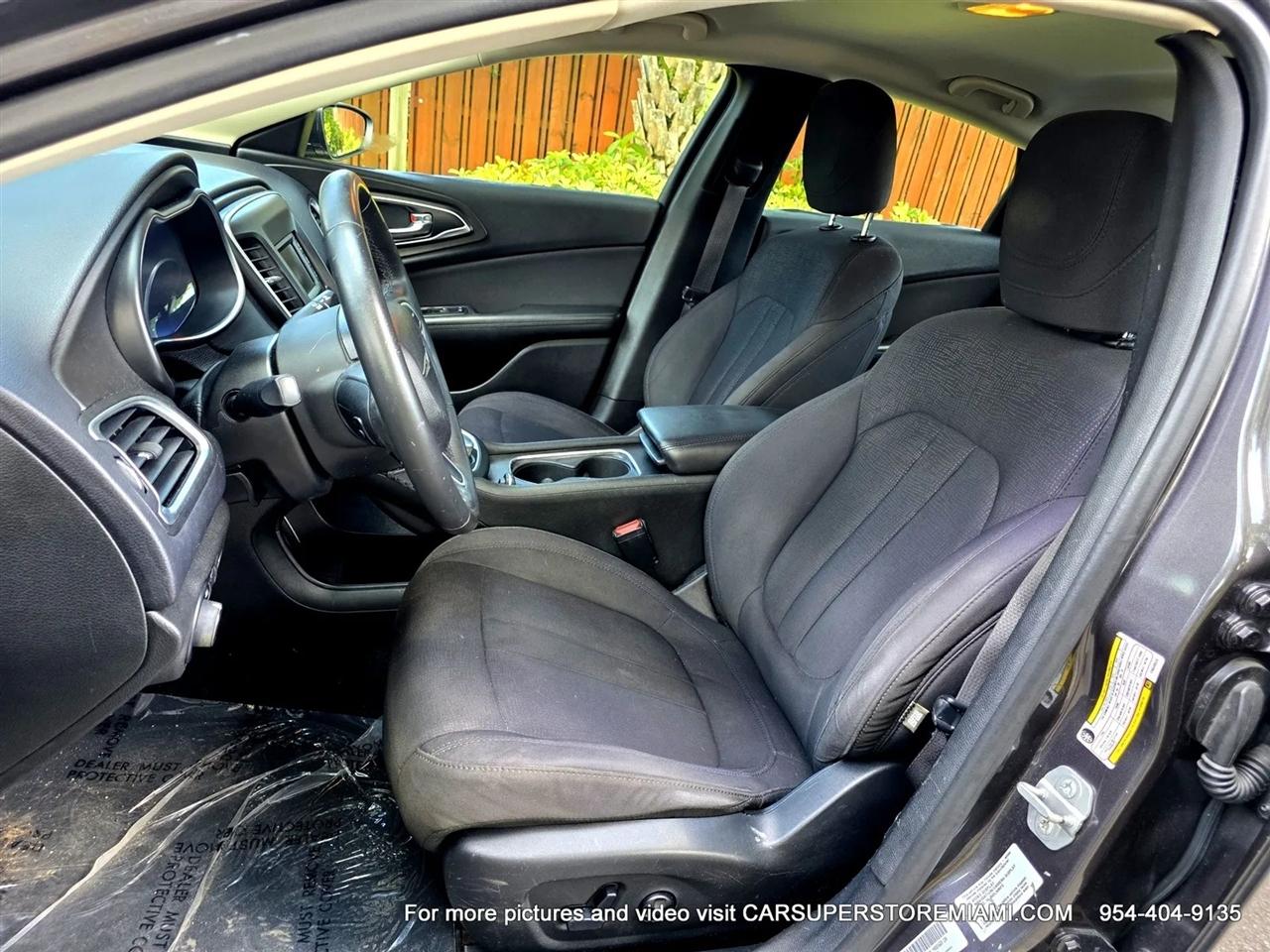 Chrysler 200  2015