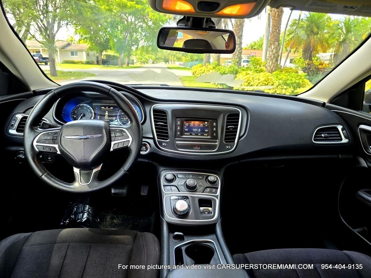 Chrysler 200  2015