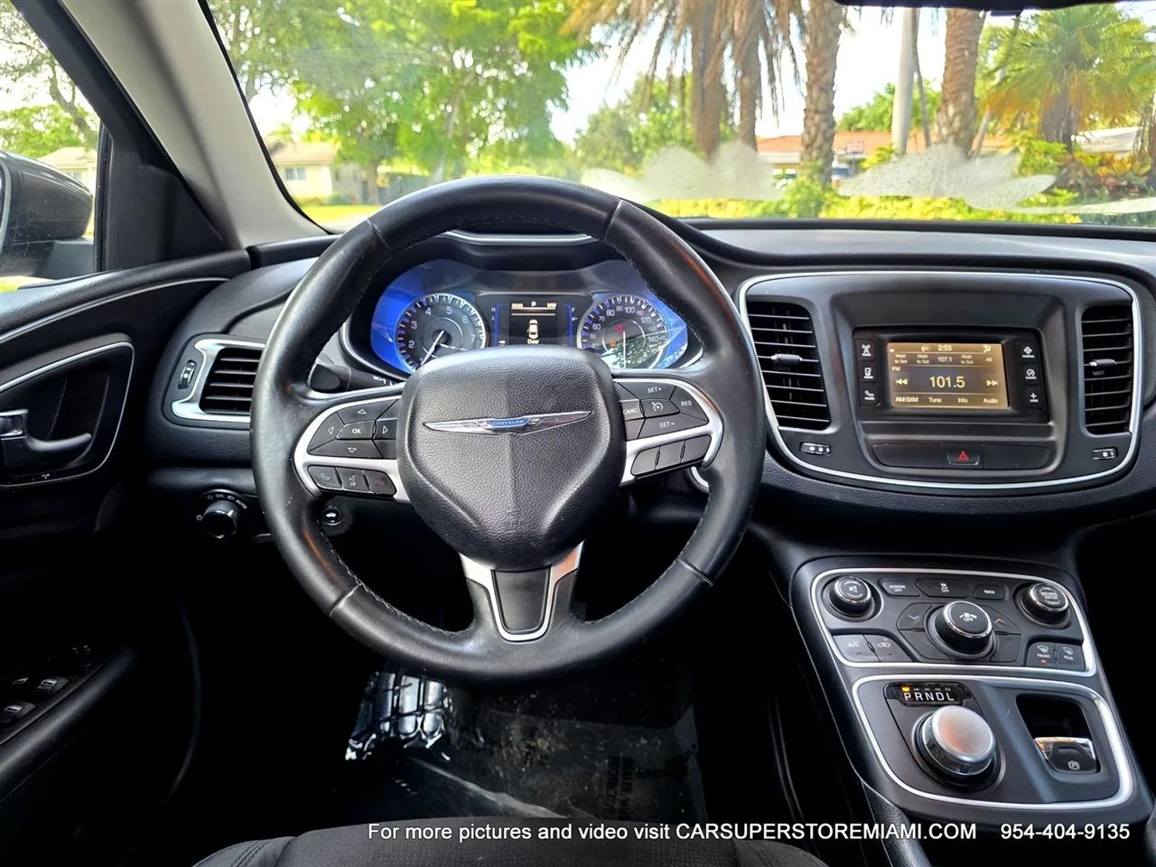 Chrysler 200  2015