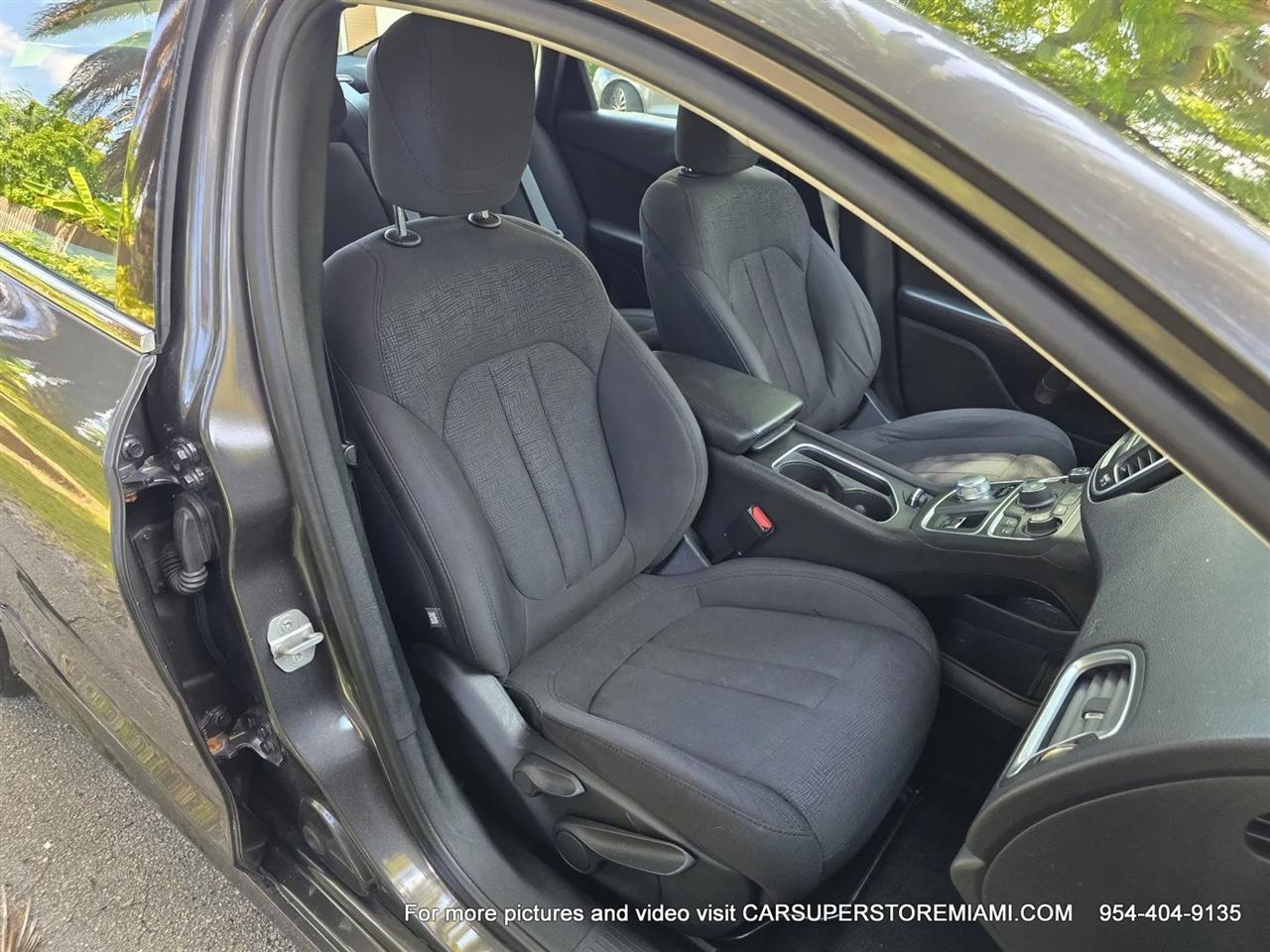 Chrysler 200  2015