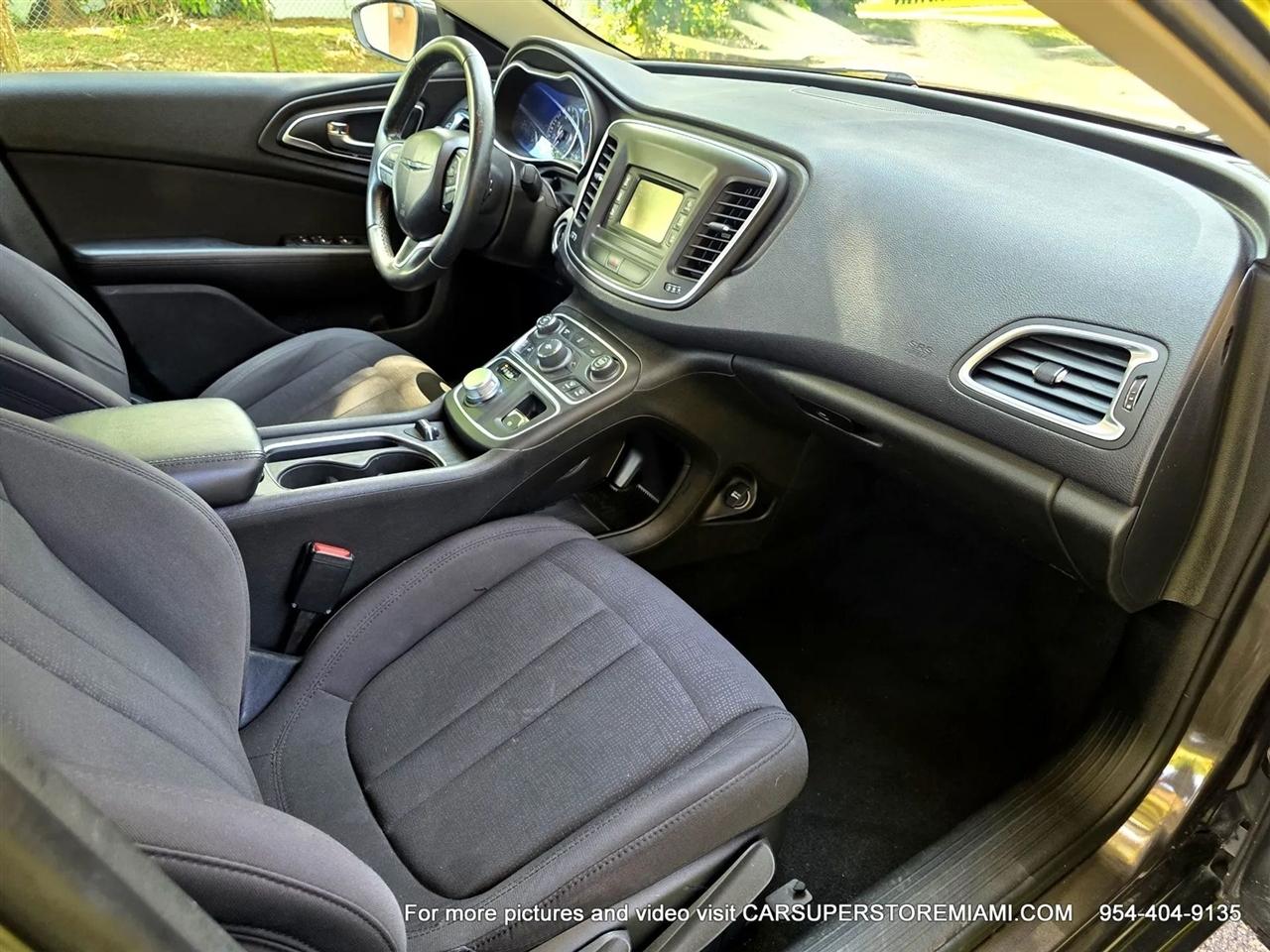 Chrysler 200  2015