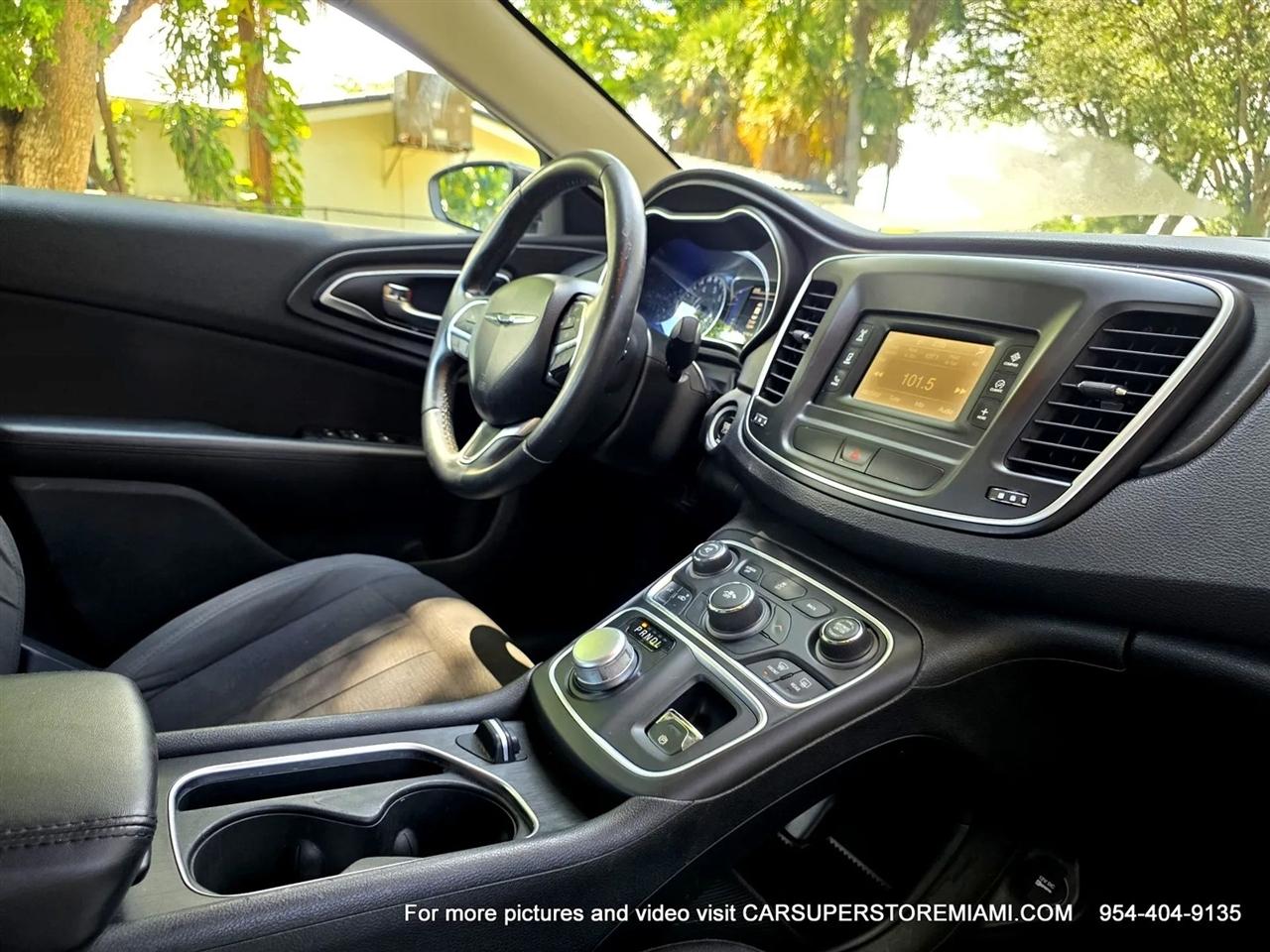 Chrysler 200  2015