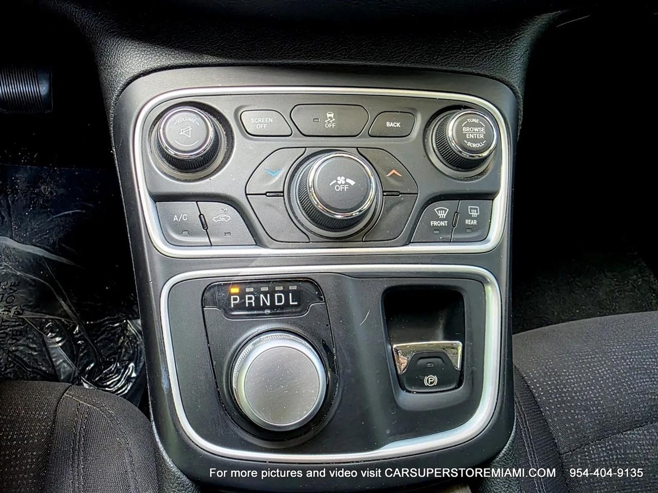 Chrysler 200  2015