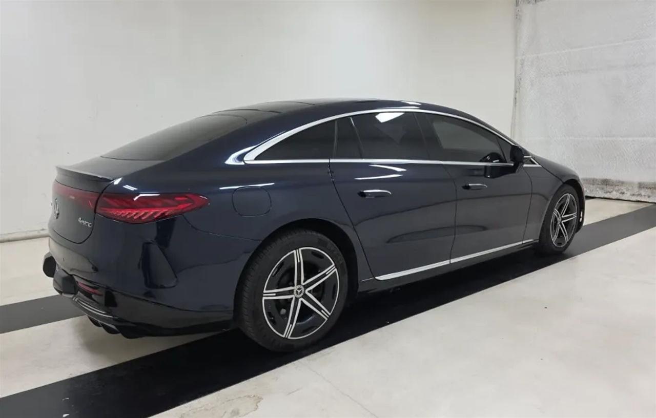Mercedes-Benz EQS  2023