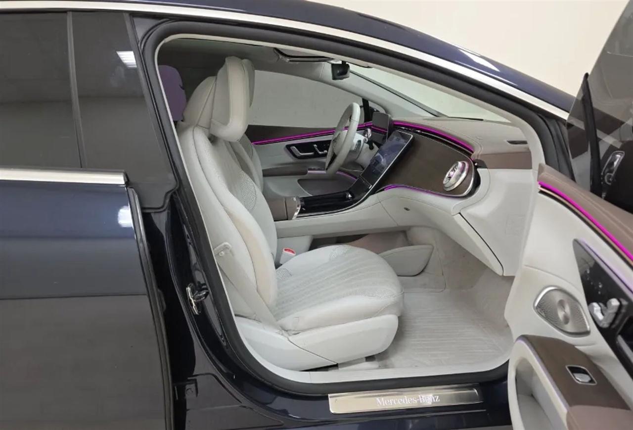 Mercedes-Benz EQS  2023