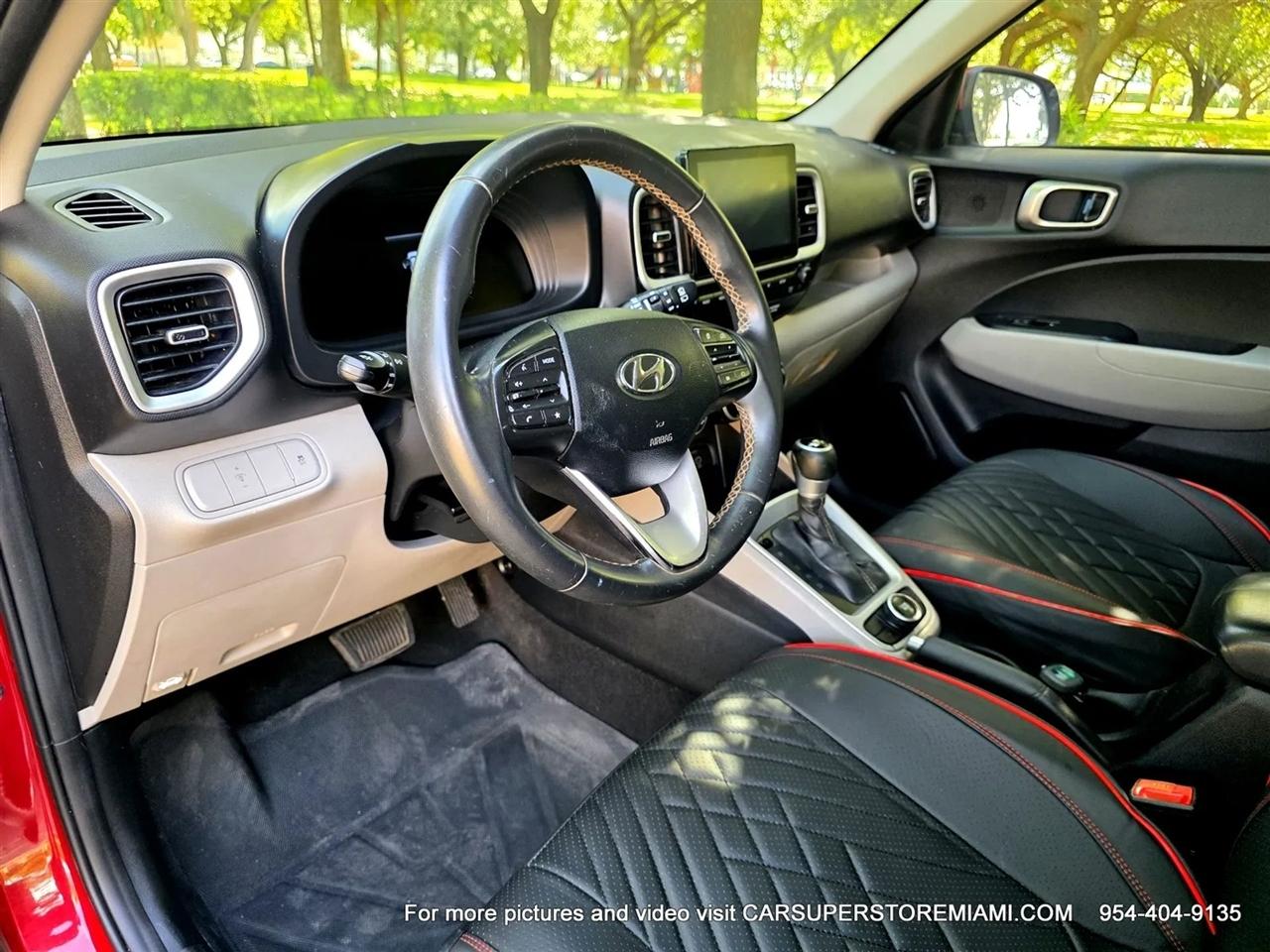 Hyundai Venue  2025