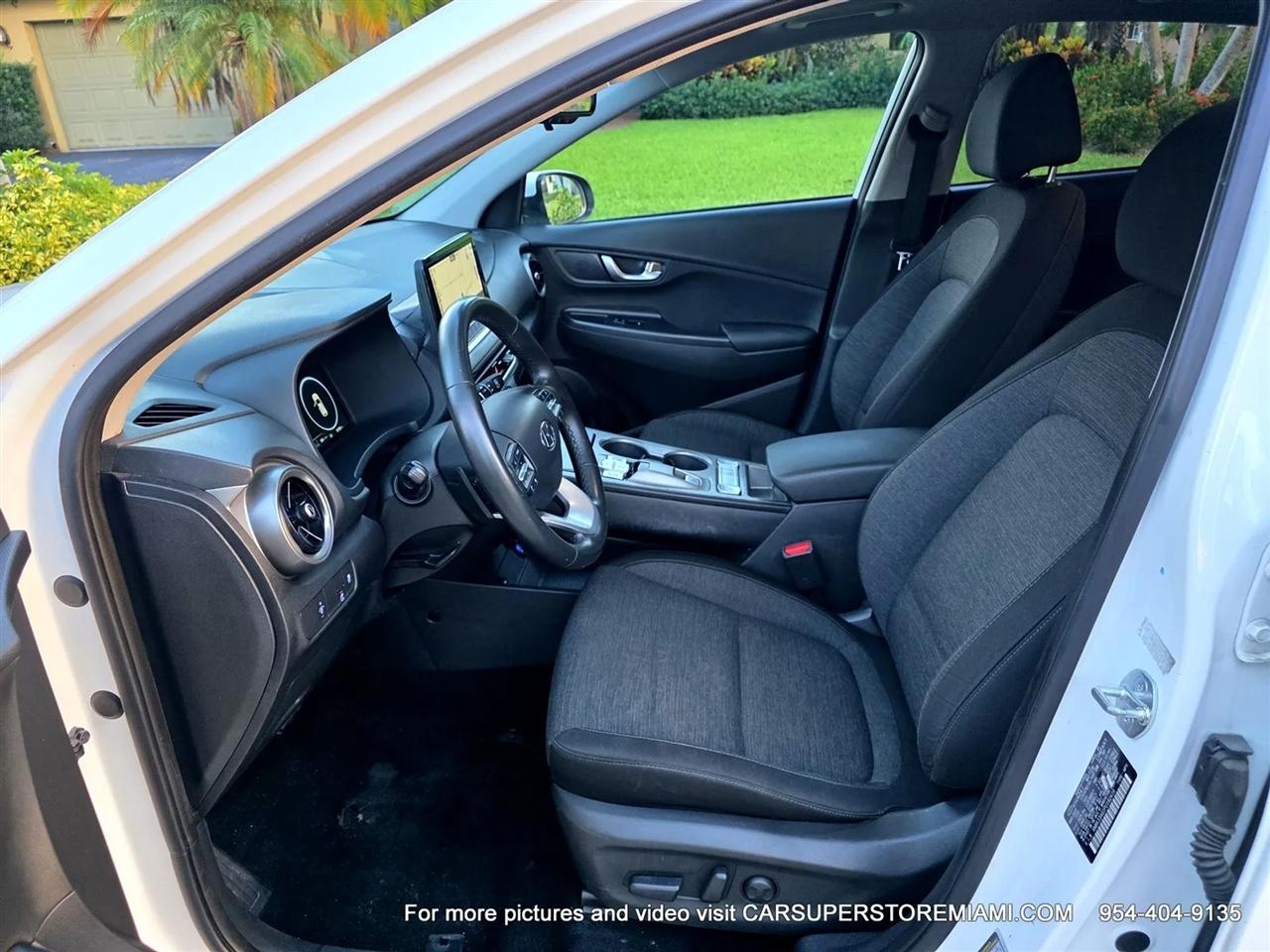 Hyundai Kona EV  2023