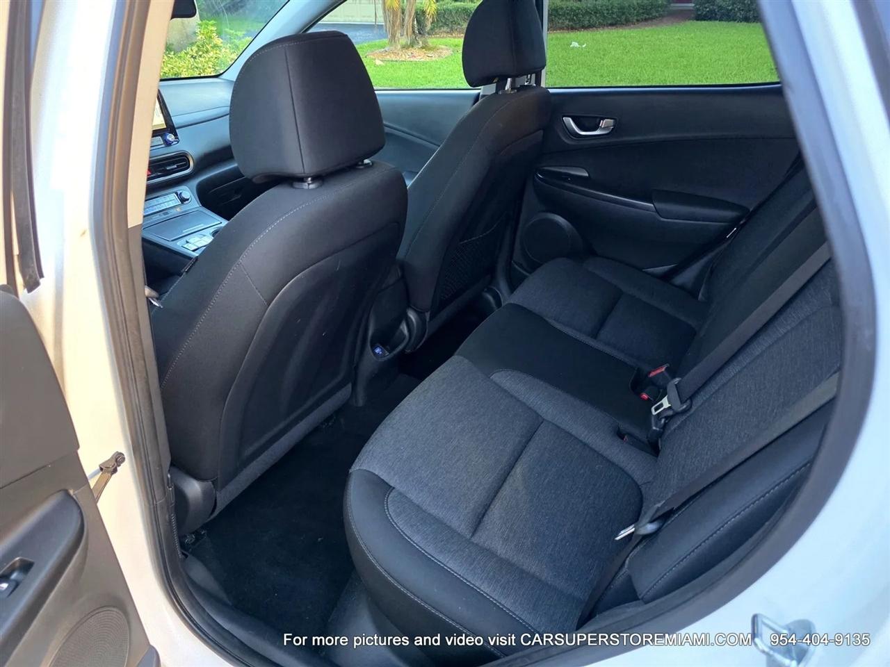 Hyundai Kona EV  2023