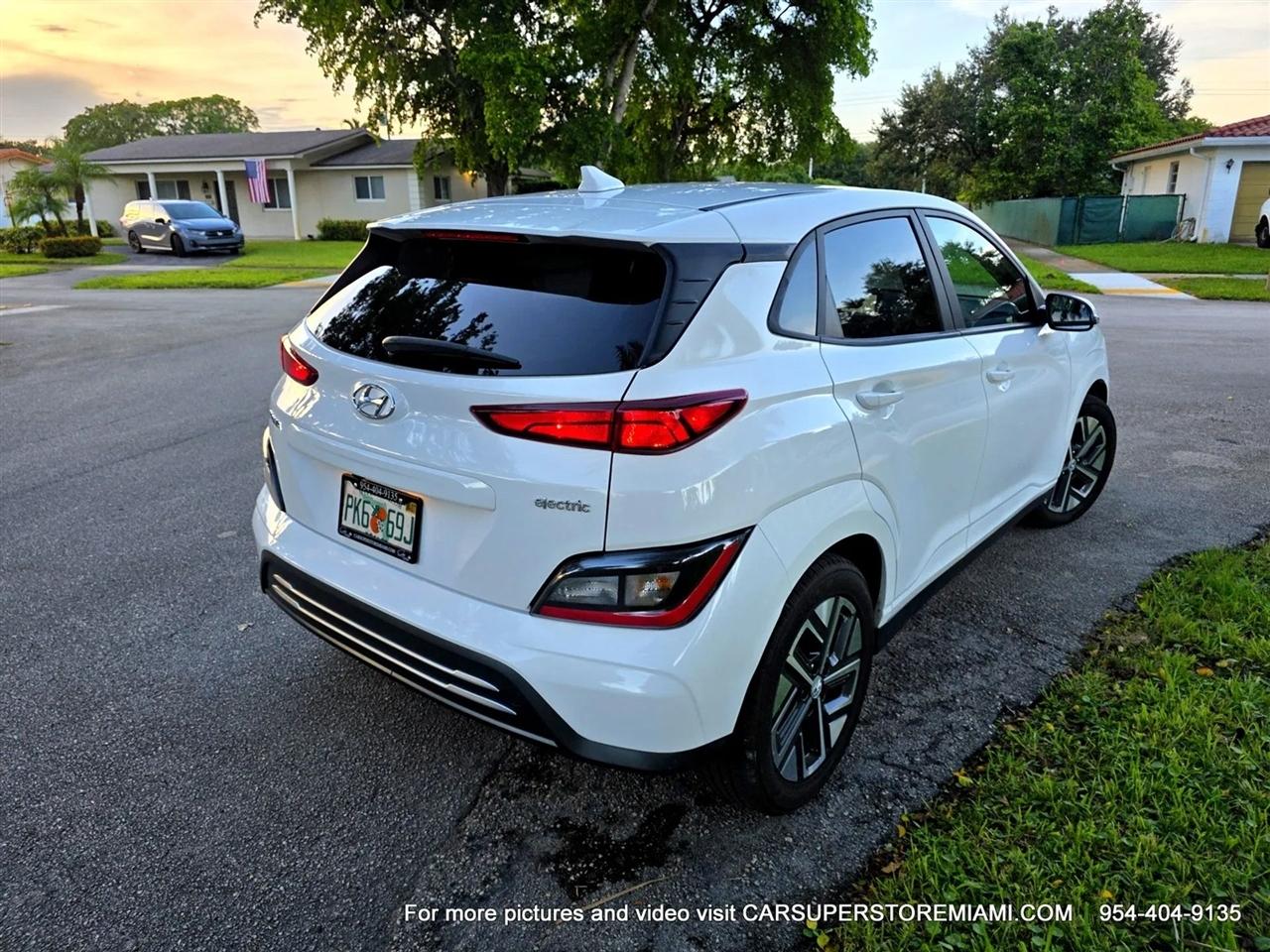 Hyundai Kona EV  2023