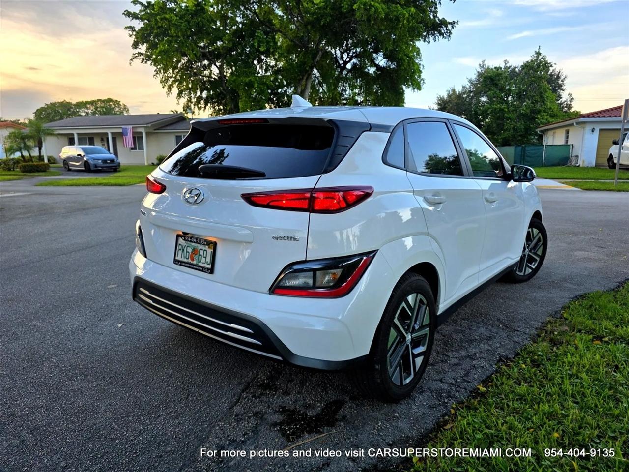 Hyundai Kona EV  2023