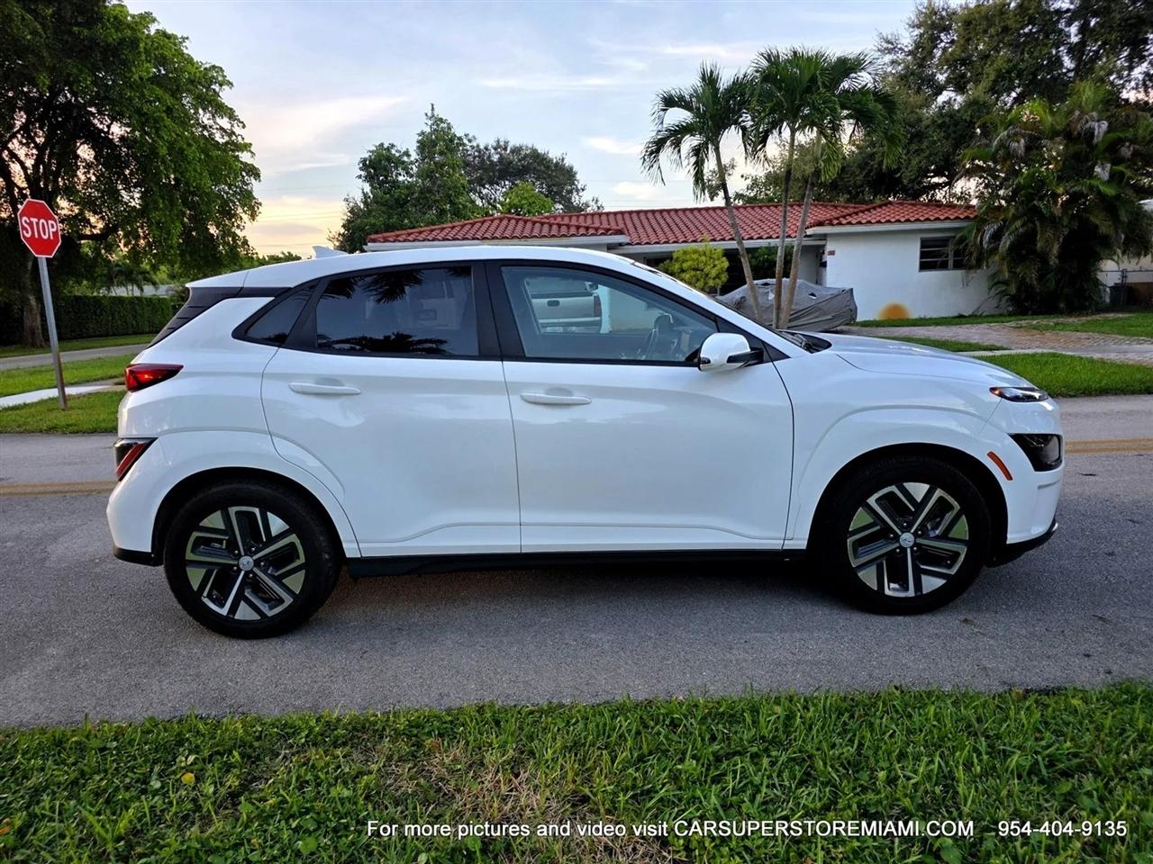 Hyundai Kona EV  2023