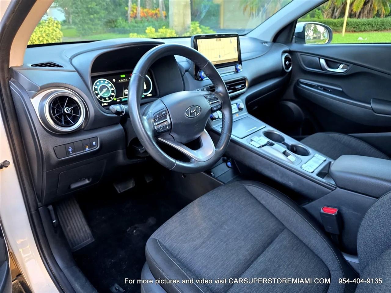 Hyundai Kona EV  2023